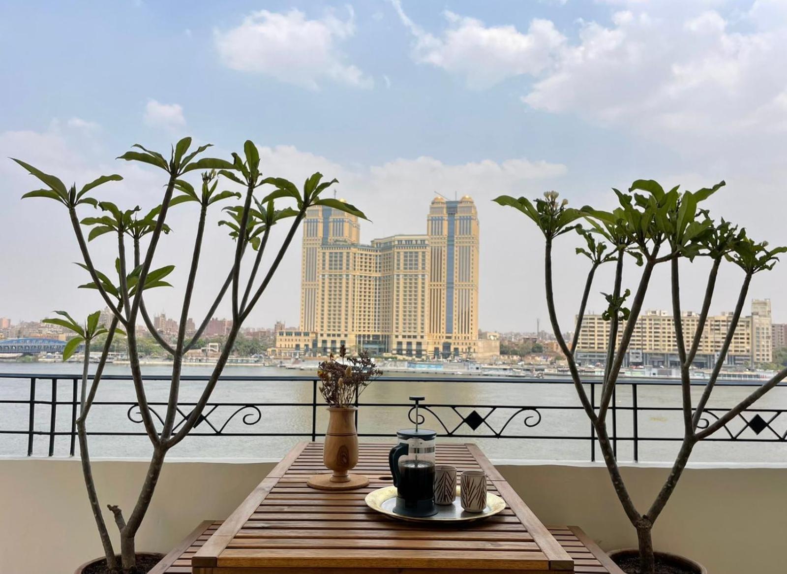 Luxury On The Nile - Zamalek Apartments Cairo Exterior photo