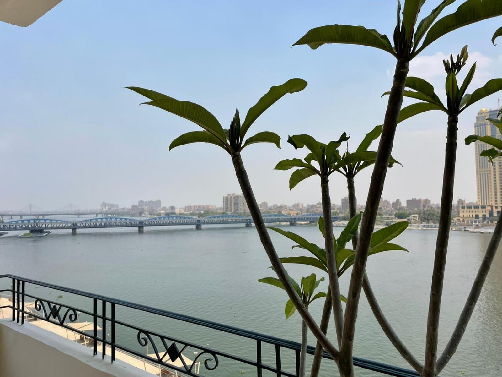 Luxury On The Nile - Zamalek Apartments Cairo Exterior photo
